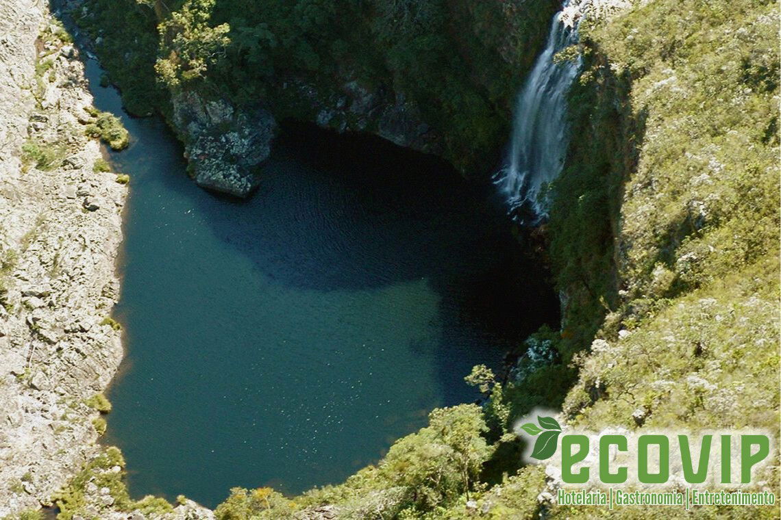 Cachoeira Braúnas na Serra do Cipó