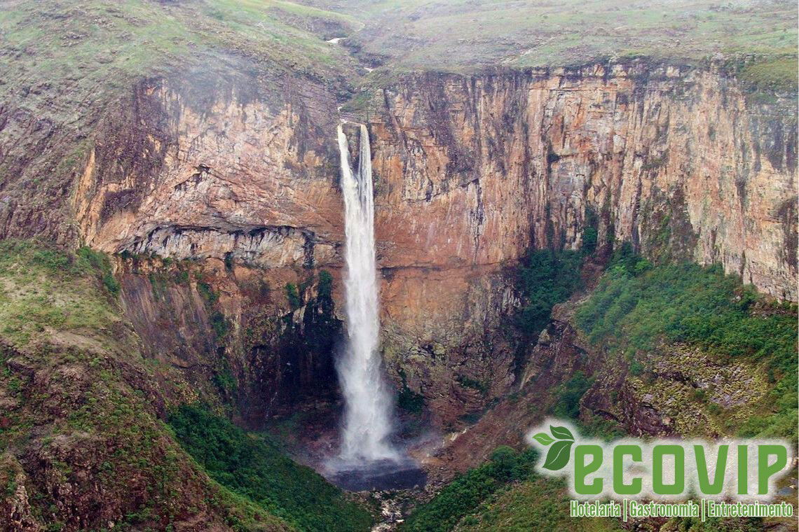 Cachoeira do Tabuleiro na Serra do Cipó